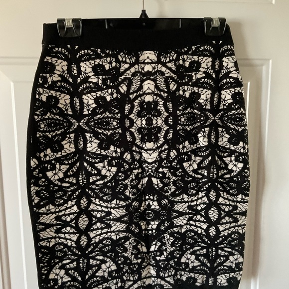 Skirt - Picture 2 of 3